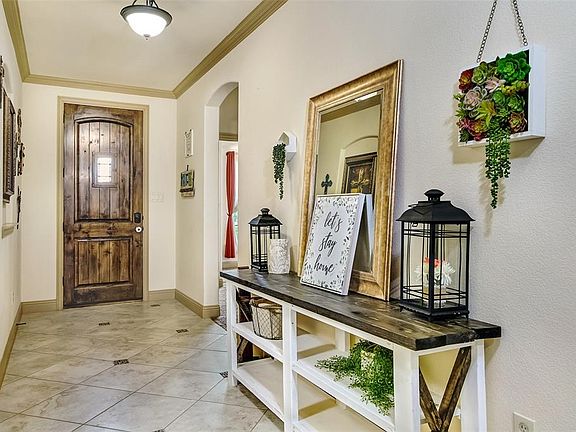4th image of 3001 Guadalupe Dr