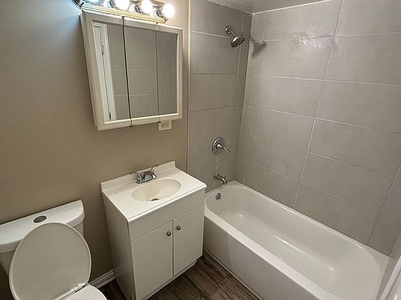 3rd image of 12510 S Lincoln St APT 14