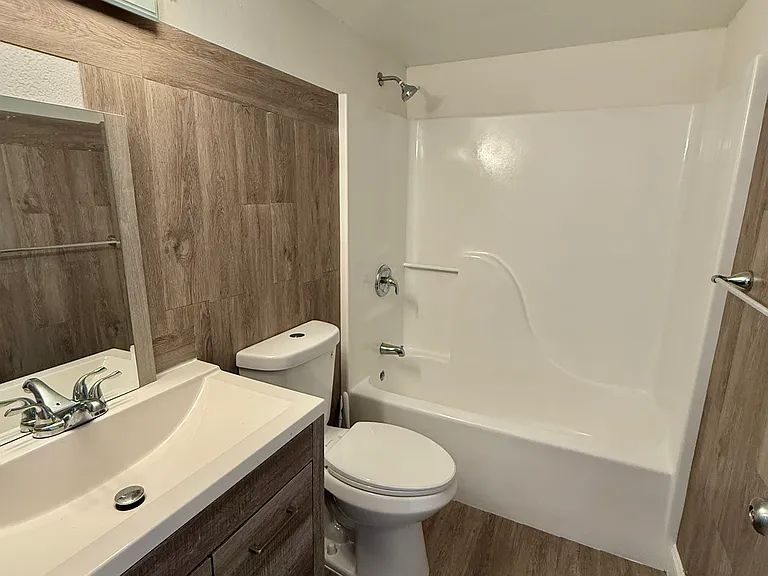 1515 Huntington Ln #117 — Photo 11