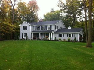 32720 Creekside Dr, Pepper Pike, OH 44124