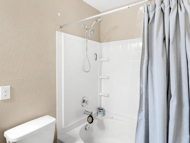 6708 Glebe Path — Photo 26