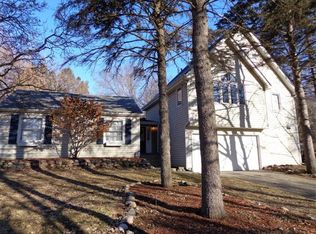 1640 Short St, Algonquin, IL 60102