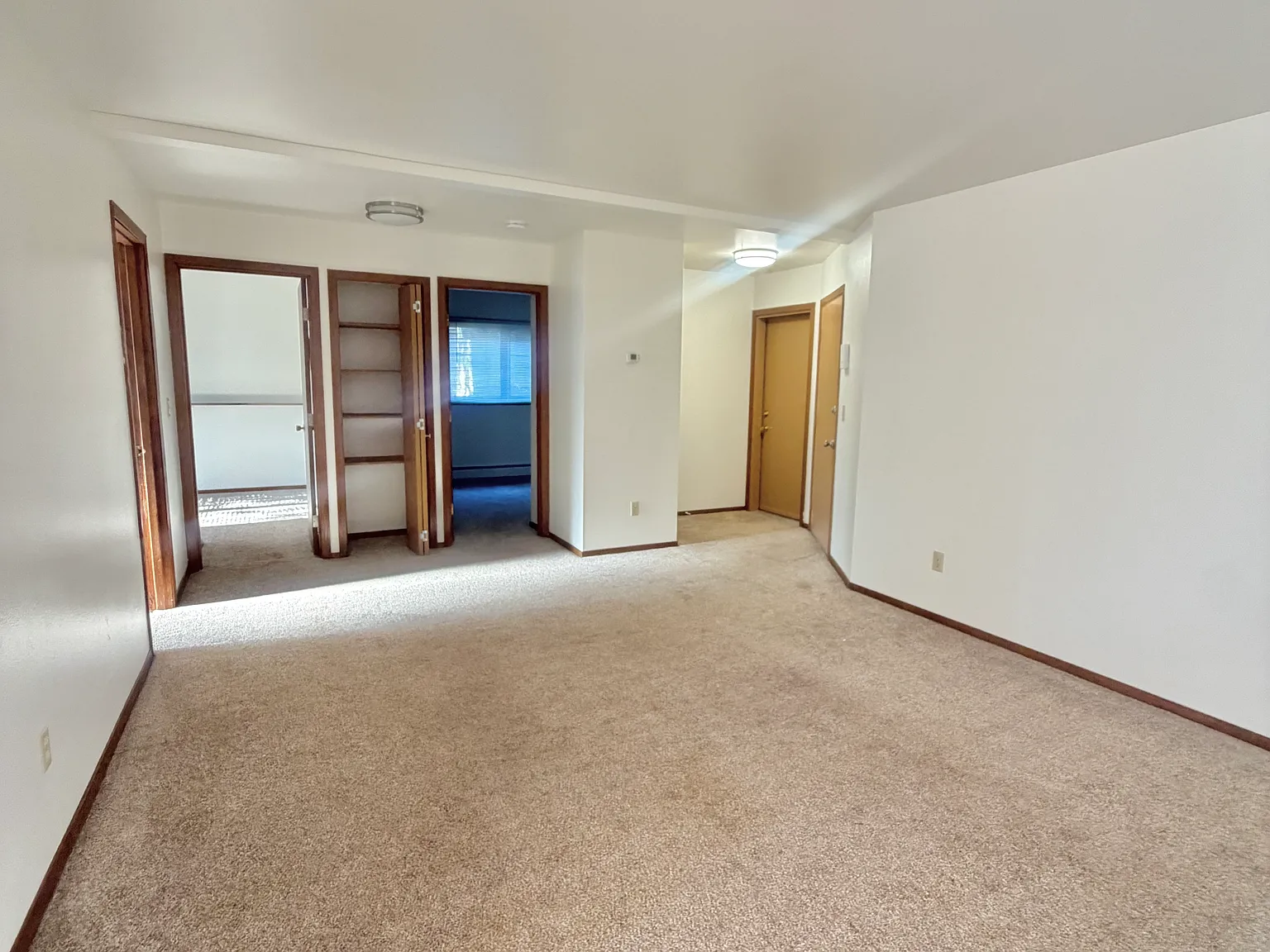 2 bed, 790 sqft, $1,275 — Photo 3