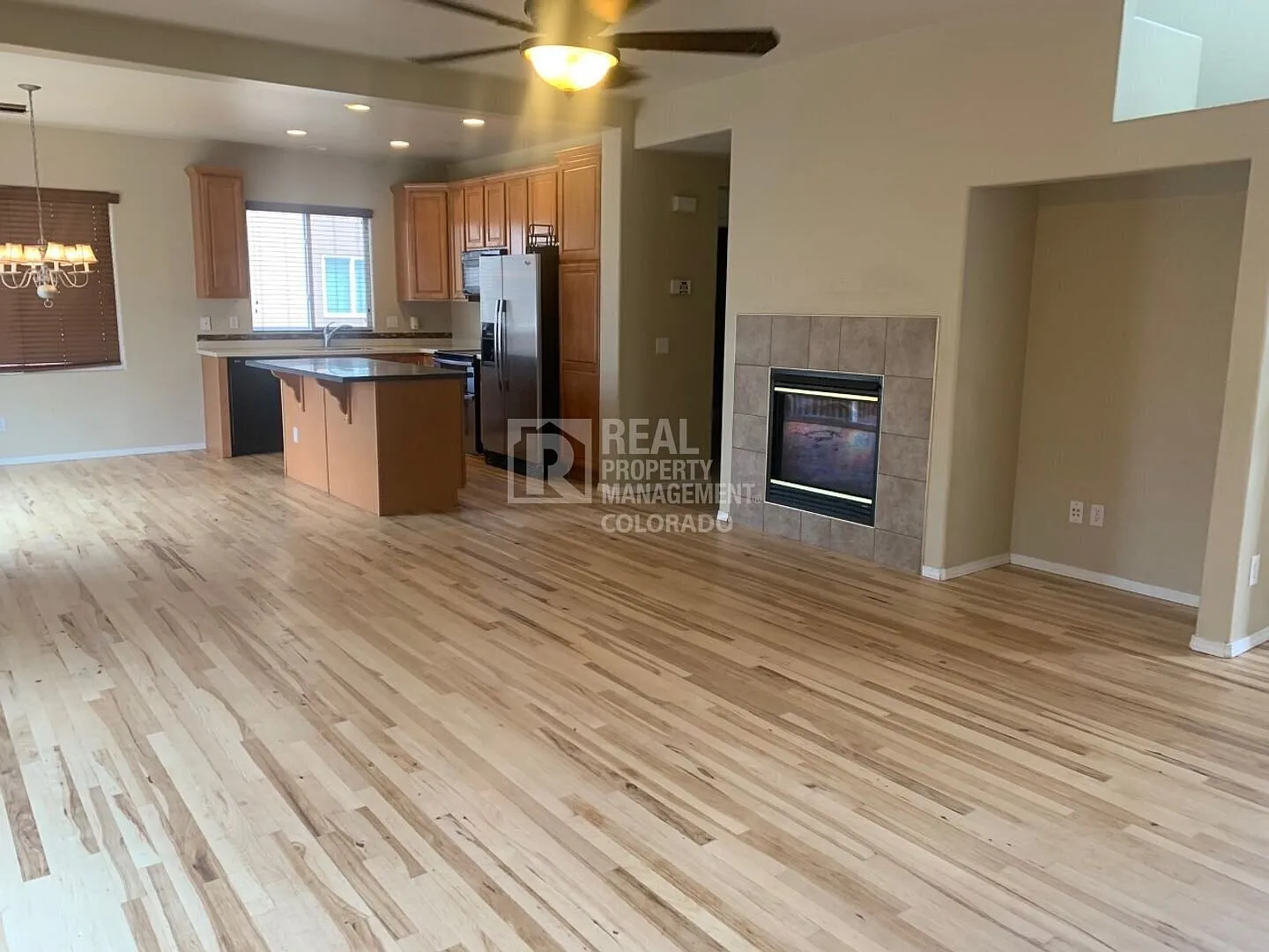 Stunning Home in Colorado Springs — Photo 4