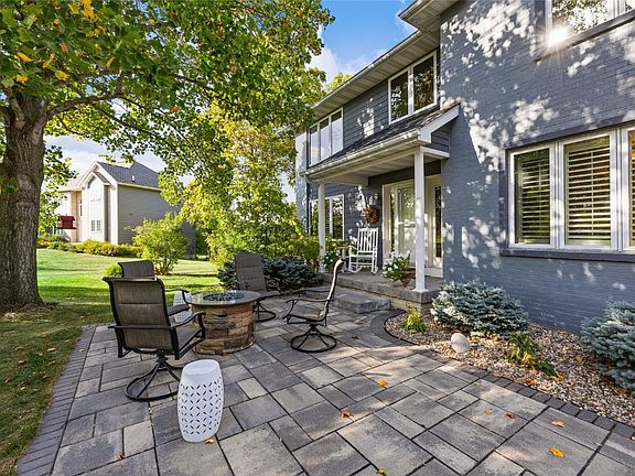 5th image of 3102 Deerfield Dr NE