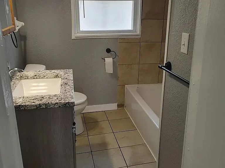 5401 Highland Ave — Photo 7