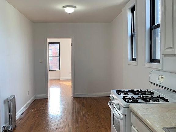 5th image of 373 13th St APT 3L