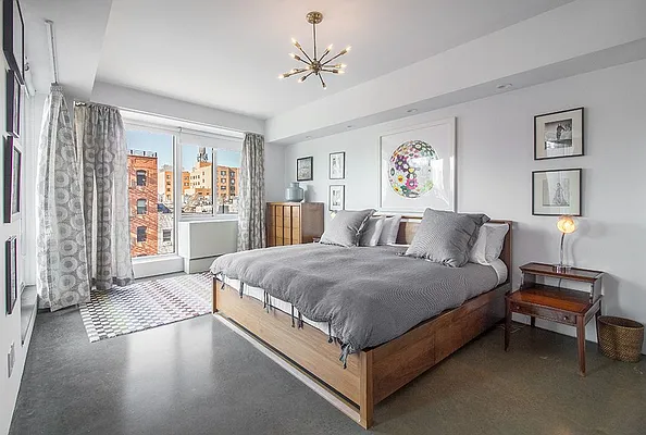 Rented by SR8 REALTY LLC | media 9