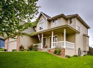 4223 N 161st Avenue Cir, Omaha, NE 68116