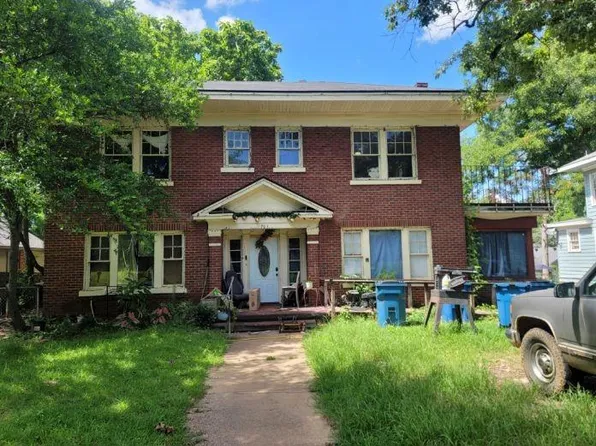 703 W Burleson St, Marshall, TX 75670