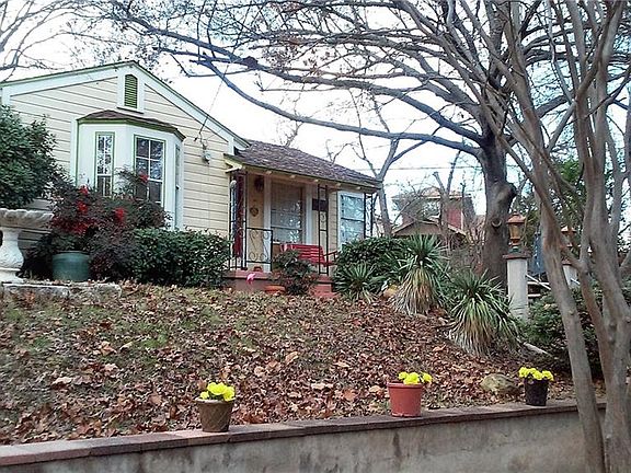 5th image of 411 Cliffdale Ave