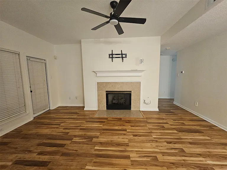 35 S Avonlea Cir — Photo 13