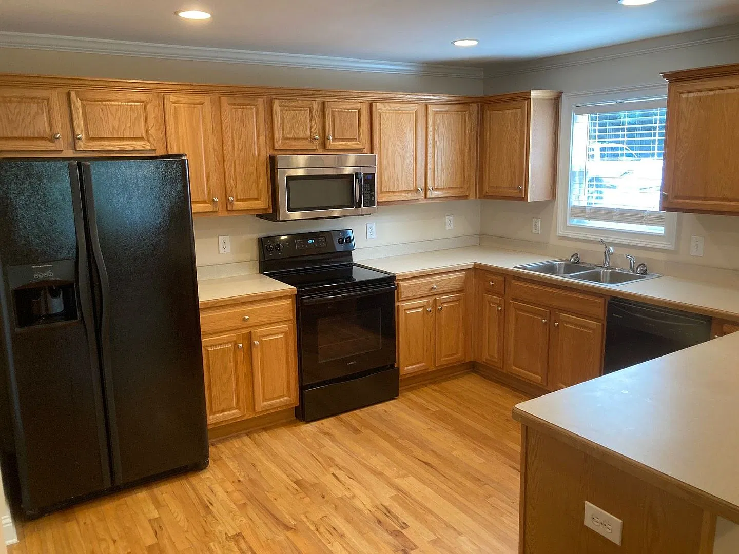 Pre-Leasing For August 6th 2027! — Photo 3