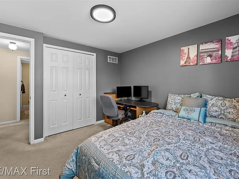 36010 Congress Rd — Photo 24