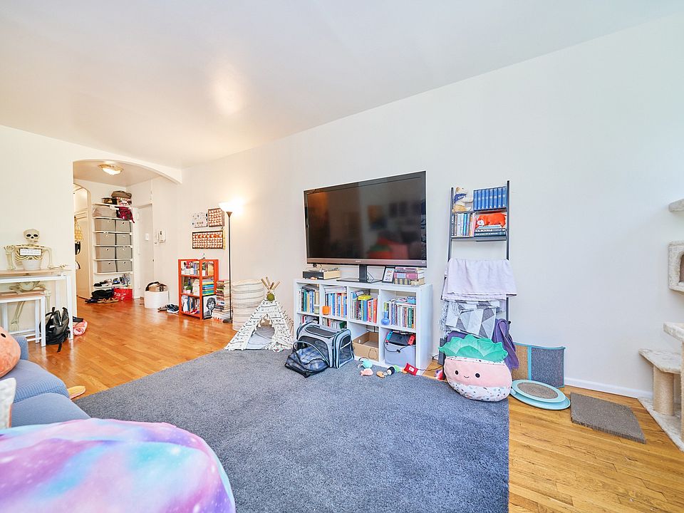 1st image of 177 E 117th St APT 3