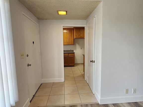 4th image of 1420 Rexford Dr #10