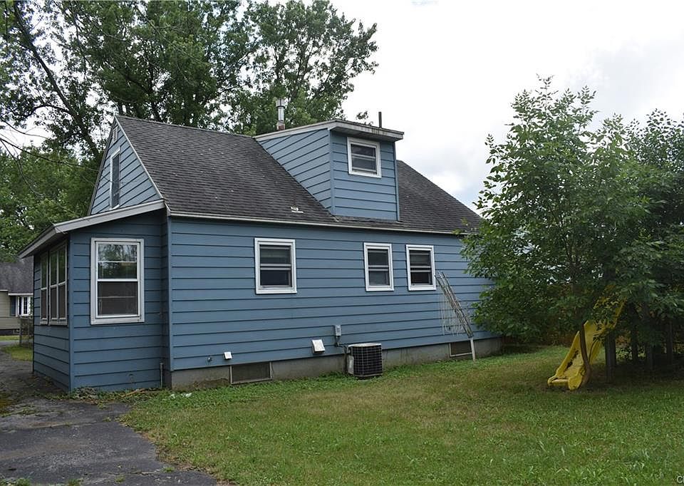 2nd image of 909 Beley Ave