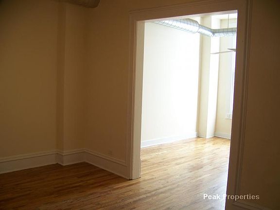 5th image of 1538 N Milwaukee Ave APT 1