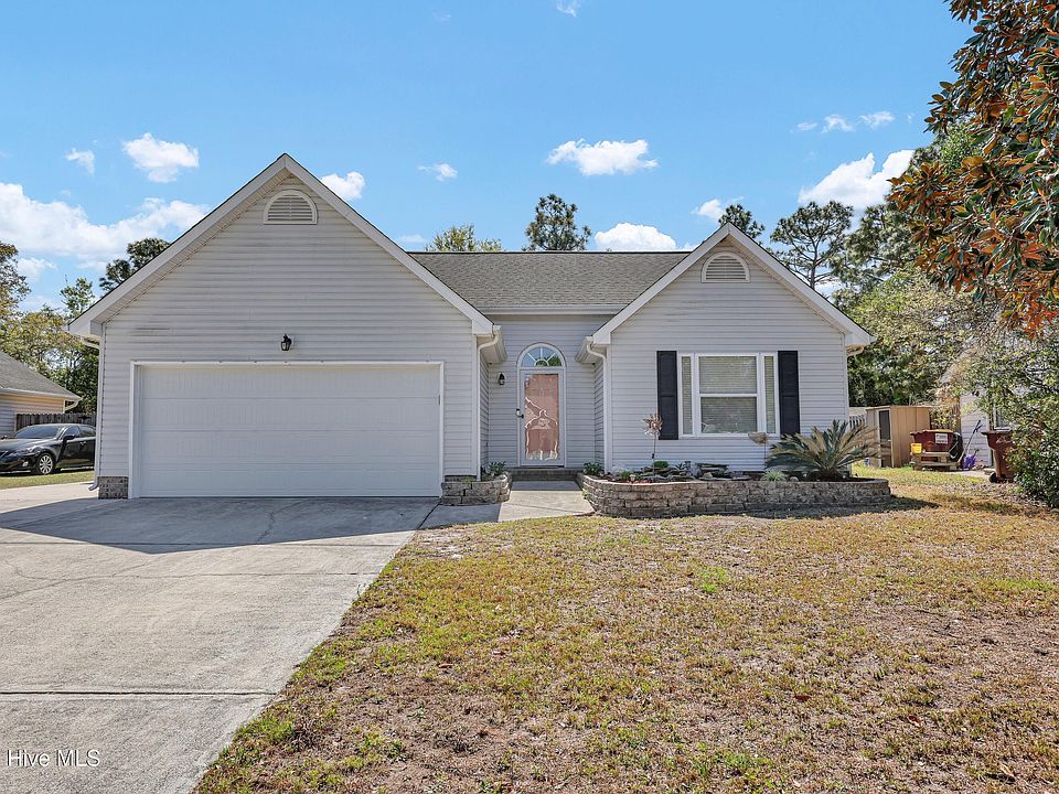1st image of 819 Bay Blossom Drive