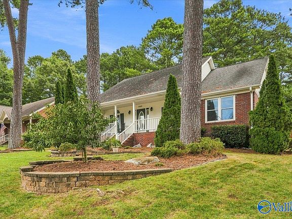 3rd image of 1669 Longleaf Dr NW