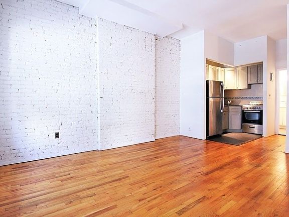 4th image of 726 Amsterdam Ave #1F