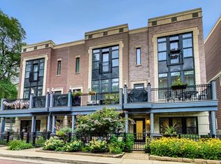 3032 W Newport Ave, Chicago, IL 60618