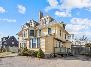 39 Lynn Shore Dr, Lynn, MA 01902