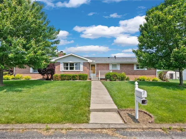 16 James Ct, Parkersburg, WV 26104