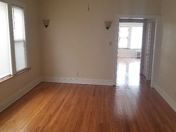 4th image of 7538 S Evans Ave Fl 2