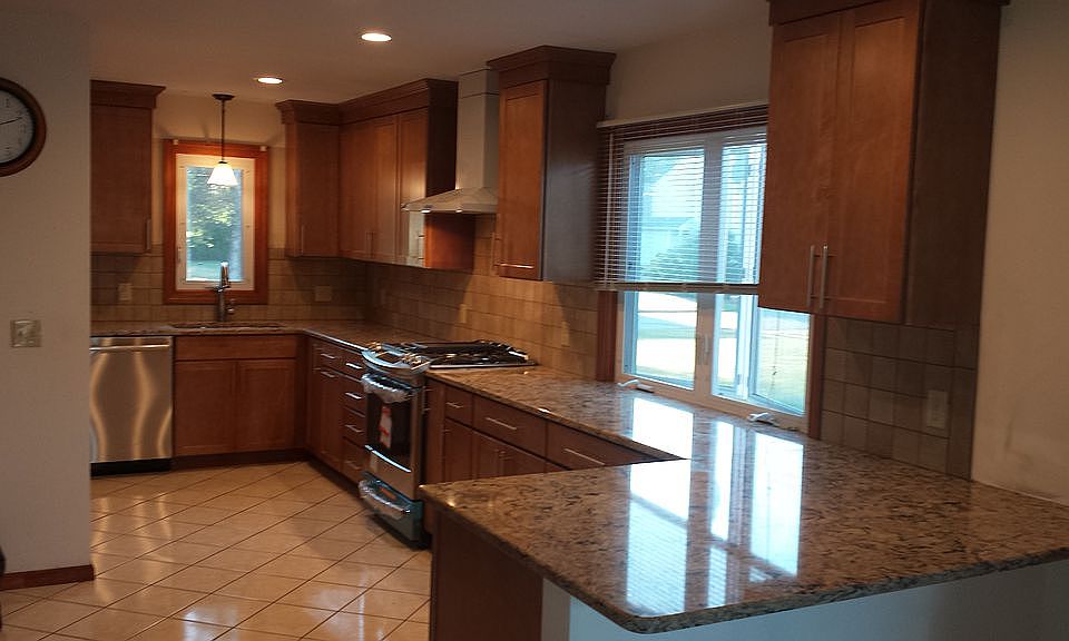 1st image of 123 Annawamscutt Dr