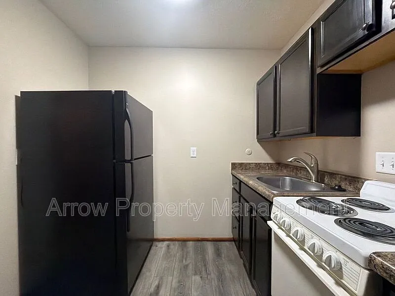 1 bed, 1.0 bath, 468 sqft, $700 — Photo 2