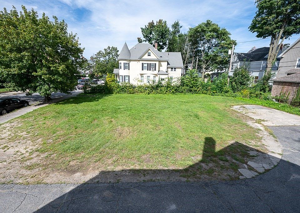 2nd image of 8 Dean St