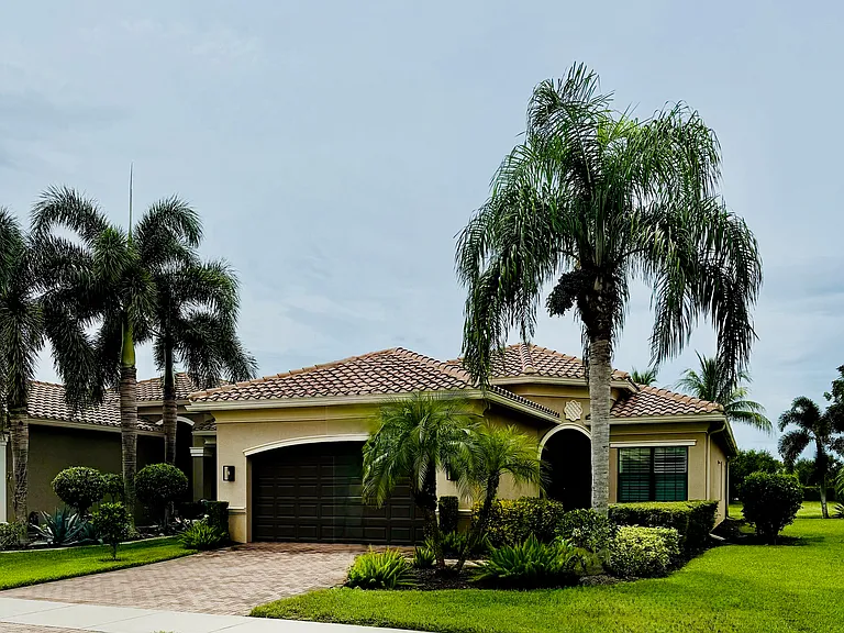 3386 Baltic Dr — Photo 2