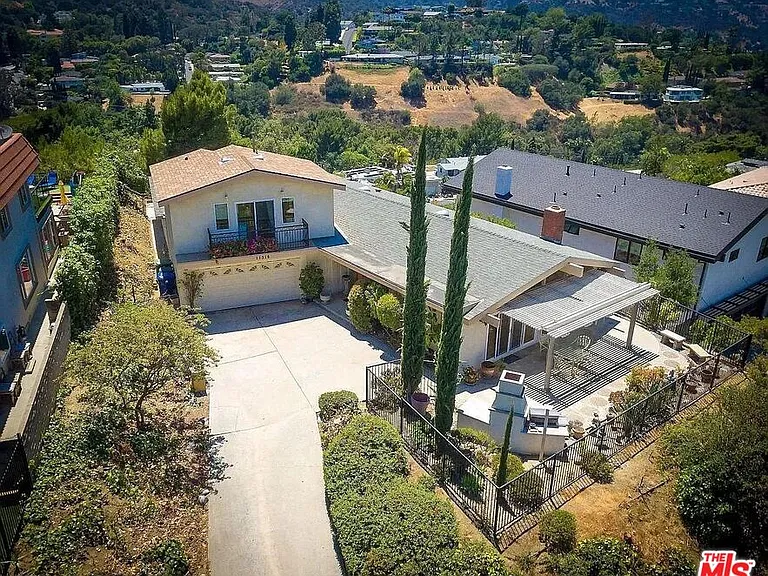 11318 Dona Lisa Dr — Photo 1