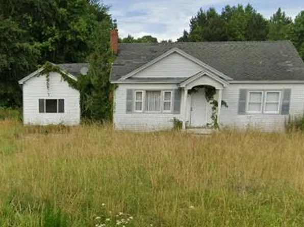 8413 Caratoke Highway, Powells Point, NC 27966