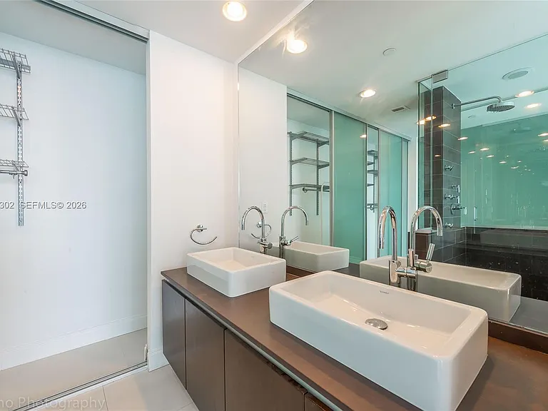 1040 Biscayne Blvd #1205 — Photo 12