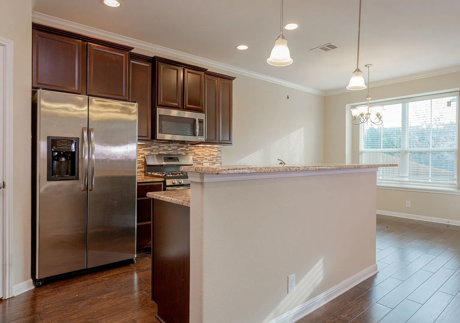 Charming 3BR/2.5BA Two-Level Home with Natural Light and Comfort in Austin! — Photo 3