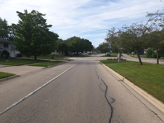 4th image of 519 S Park Blvd