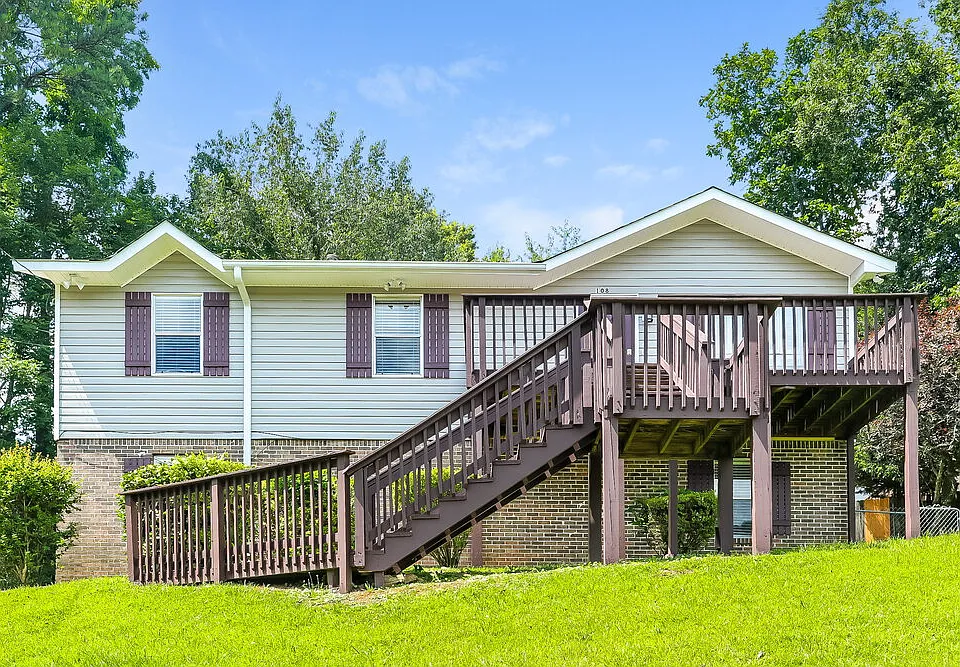 108 Spring Glade Cir