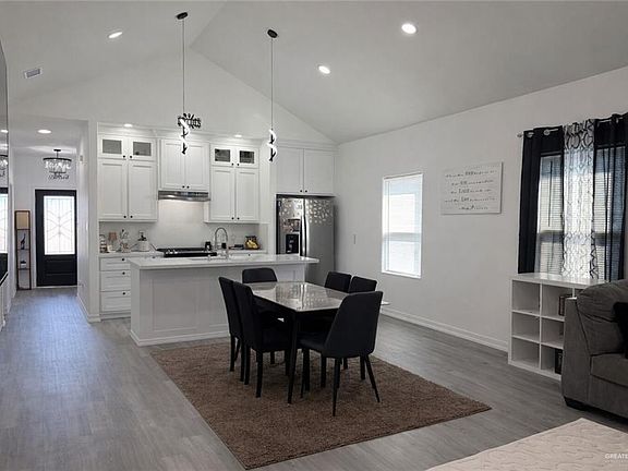 2nd image of 309 Felicidad Ave
