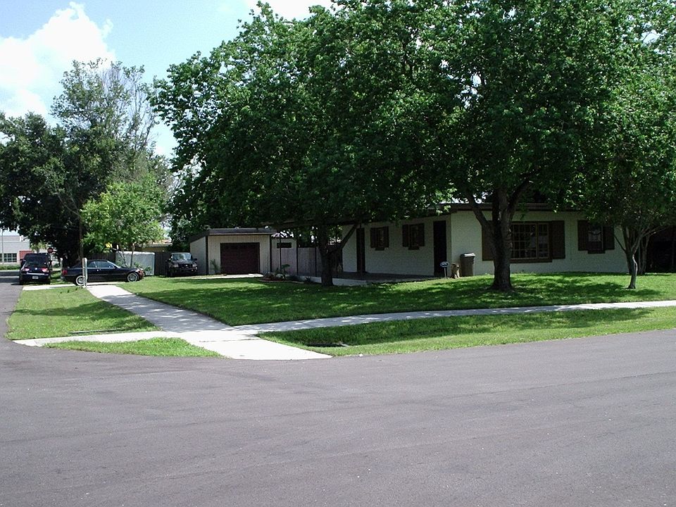 front/corner lot