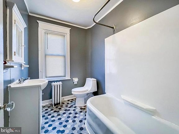 5th image of 7013 Jackson St Floor 2