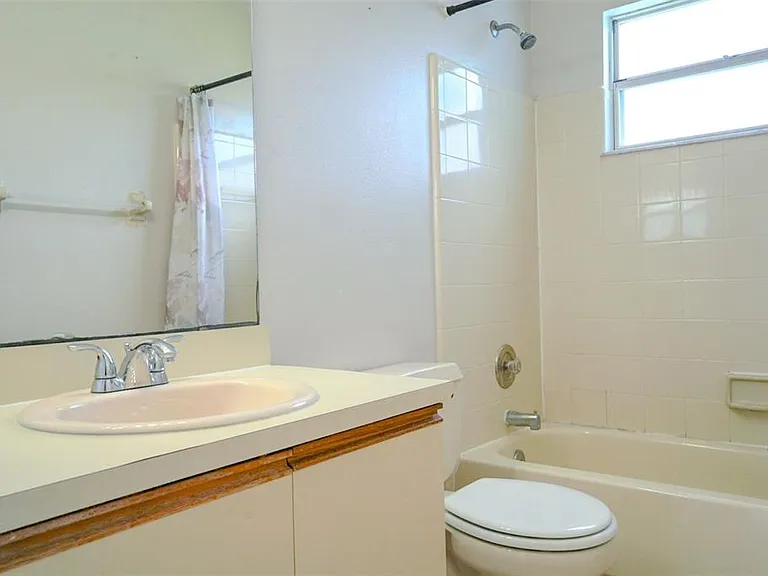 2747 N Poinciana Blvd #14 — Photo 7