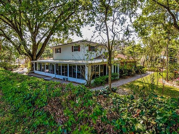 4th image of 1002 N Riverhills Dr