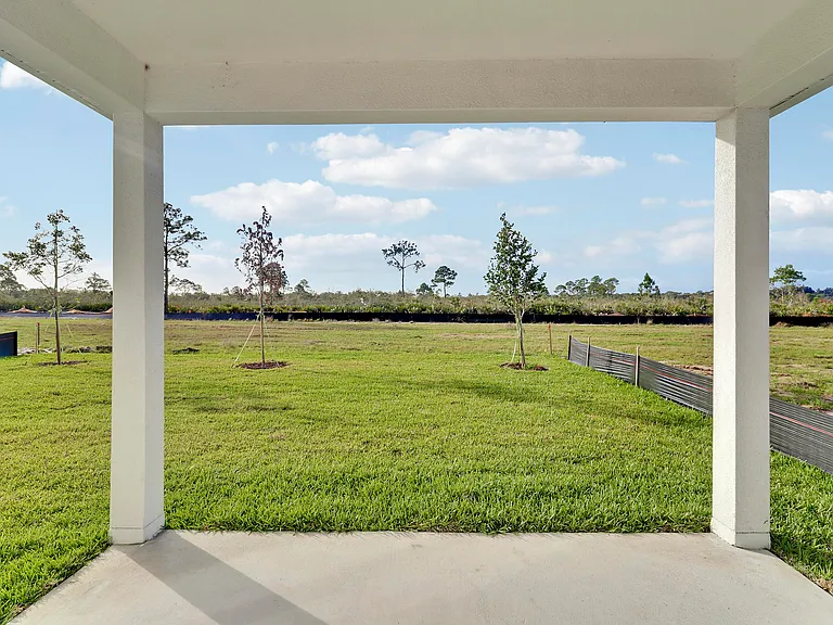 15404 SW American St — Photo 34