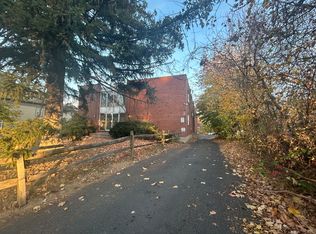 487 New Britain Ave APT A8, Hartford, CT 06106