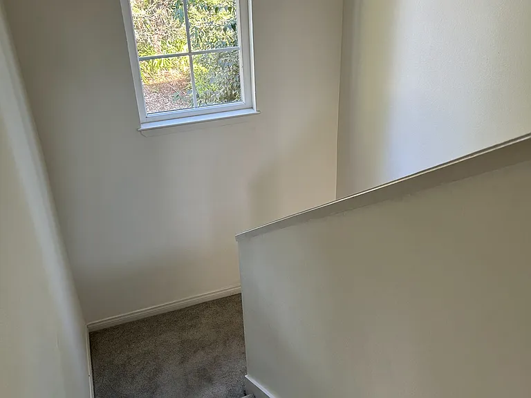 1640 Yardley St — Photo 4