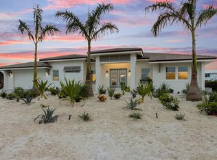 605 Ivanhoe Ln, Holmes Beach, FL 34217