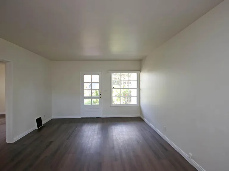 658 N Madison Ave — Photo 8