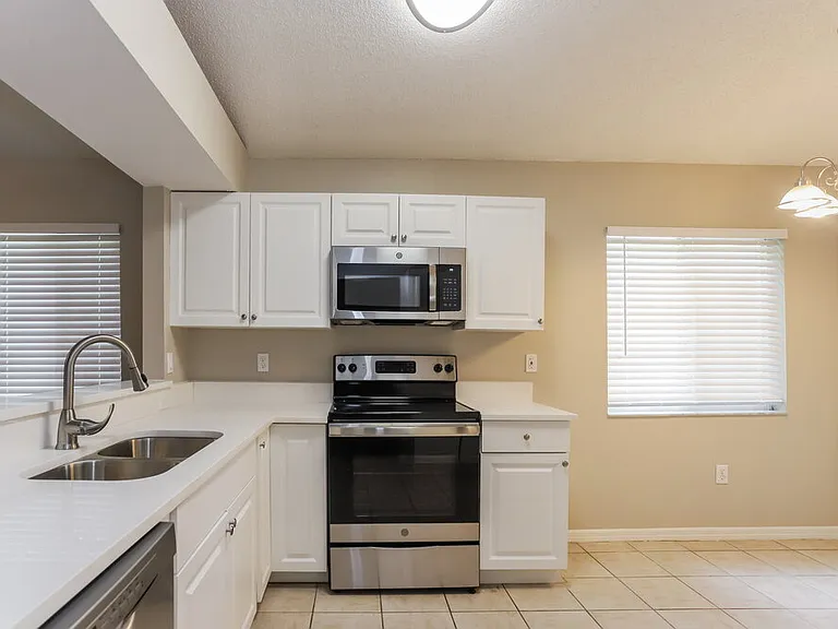 1408 Windjammer Pl — Photo 5
